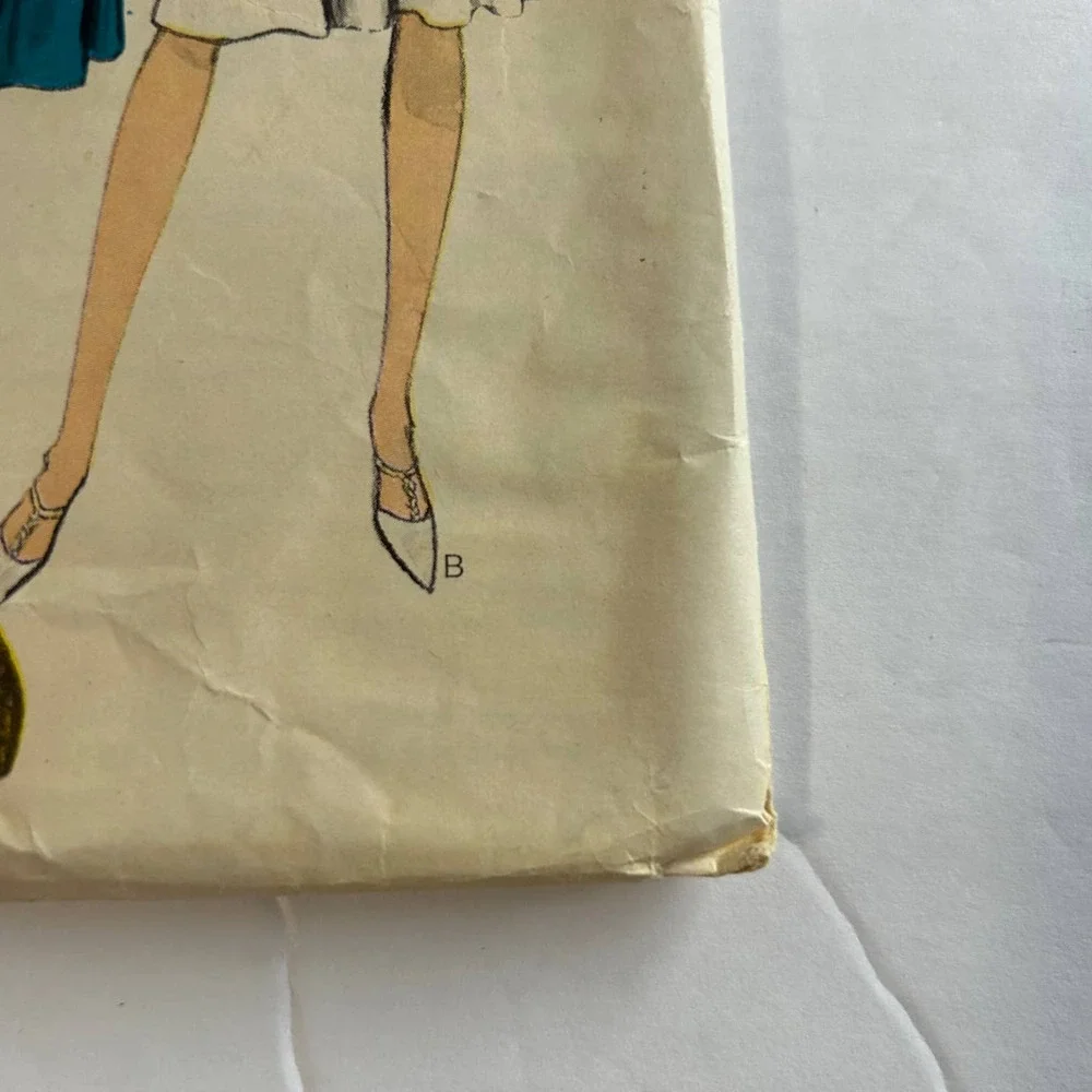 Vogue Vintage 1960's Pattern #6261 One Piece Dress And Scarf‎ Size 18